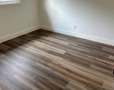 9854 Farrell Drive - Photo Thumbnail 10