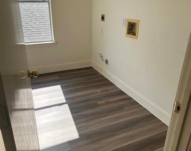 9854 Farrell Drive - Photo Thumbnail 8