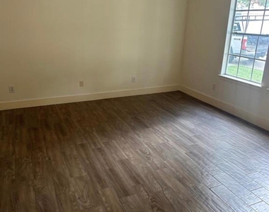 9854 Farrell Drive - Photo Thumbnail 2