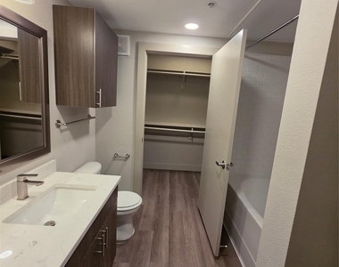 3616 Richmond - Photo Thumbnail 10