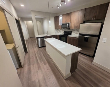 3616 Richmond - Photo Thumbnail 3