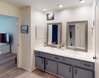 3819 Brook Shadow Drive - Photo Thumbnail 15