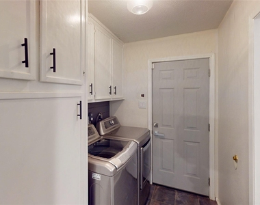 3819 Brook Shadow Drive - Photo Thumbnail 17
