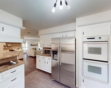 3819 Brook Shadow Drive - Photo Thumbnail 12