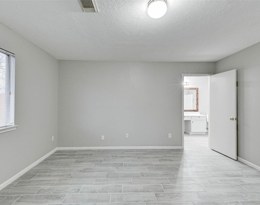 7815 Barnhill Drive - Photo Thumbnail 25