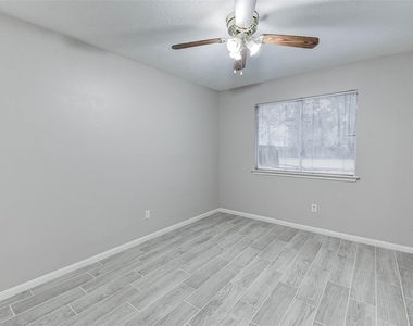 7815 Barnhill Drive - Photo Thumbnail 21