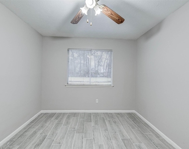 7815 Barnhill Drive - Photo Thumbnail 22