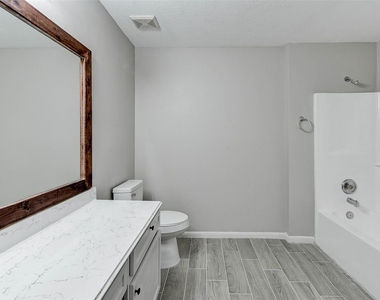 7815 Barnhill Drive - Photo Thumbnail 32