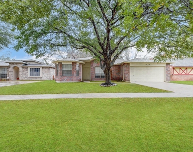 7815 Barnhill Drive - Photo Thumbnail 3