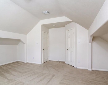 8903 Rolling Rapids Road - Photo Thumbnail 13