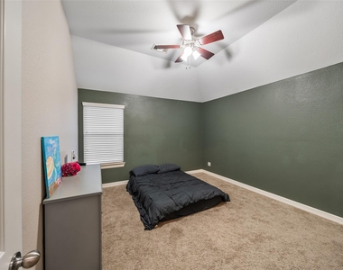 15311 Kenny Drive - Photo Thumbnail 18