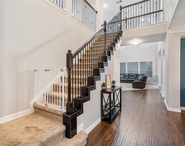 15311 Kenny Drive - Photo Thumbnail 5
