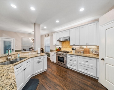 15311 Kenny Drive - Photo Thumbnail 8