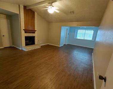 3203 Mourning Dove Drive - Photo Thumbnail 2