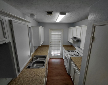 3203 Mourning Dove Drive - Photo Thumbnail 7