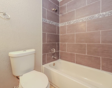3131 Cliff Swallow Court - Photo Thumbnail 10