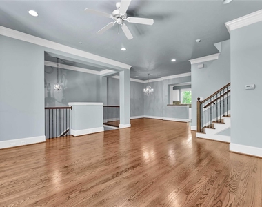 4631 Regent Manor Drive - Photo Thumbnail 7