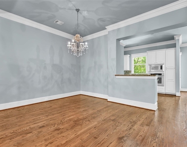 4631 Regent Manor Drive - Photo Thumbnail 5