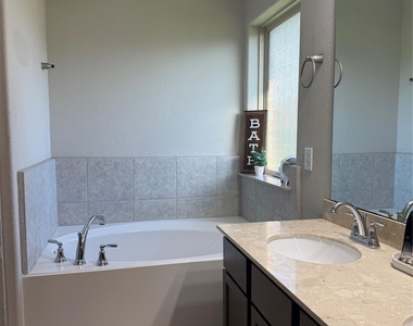 3931 Moreland Branch Lane - Photo Thumbnail 15