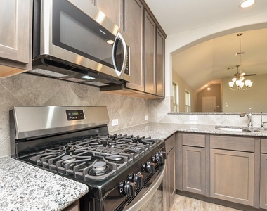 3931 Moreland Branch Lane - Photo Thumbnail 10