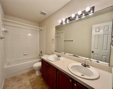 10623 Sugar Trace Drive - Photo Thumbnail 33