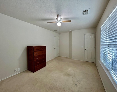 10623 Sugar Trace Drive - Photo Thumbnail 39