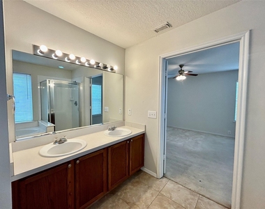 10623 Sugar Trace Drive - Photo Thumbnail 26