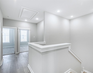 8423 Berry Brush Lane - Photo Thumbnail 13