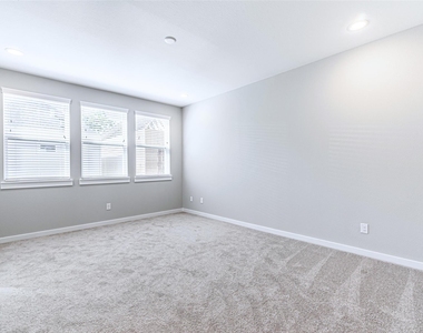 8423 Berry Brush Lane - Photo Thumbnail 19