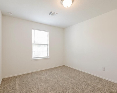 16626 Spirit Street - Photo Thumbnail 11