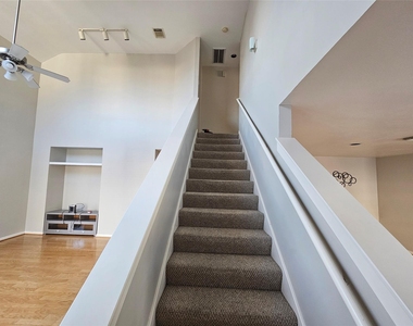 1271 W 17th Street - Photo Thumbnail 14
