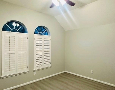 11405 White Forge Court - Photo Thumbnail 26