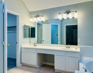 11405 White Forge Court - Photo Thumbnail 20