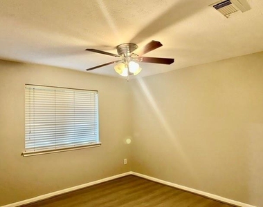 11405 White Forge Court - Photo Thumbnail 22