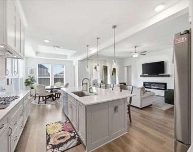 5022 Matador Lane - Photo Thumbnail 10