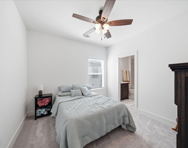 5022 Matador Lane - Photo Thumbnail 19