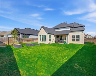 5022 Matador Lane - Photo Thumbnail 29