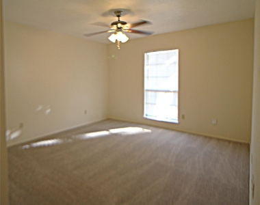 5327 Karenbeth Drive Drive - Photo Thumbnail 3