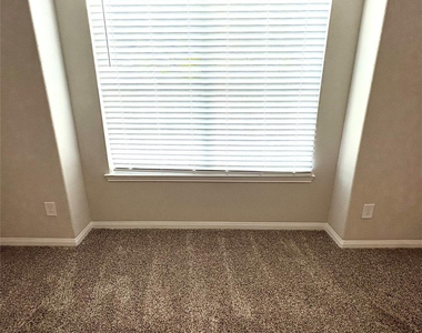 25364 Grotto Falls Lane - Photo Thumbnail 6
