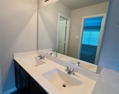 25364 Grotto Falls Lane - Photo Thumbnail 13
