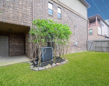 4018 Childress Street - Photo Thumbnail 2