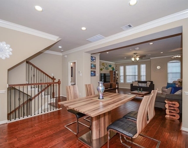 4018 Childress Street - Photo Thumbnail 3