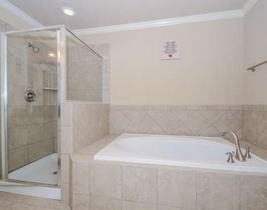 4018 Childress Street - Photo Thumbnail 15