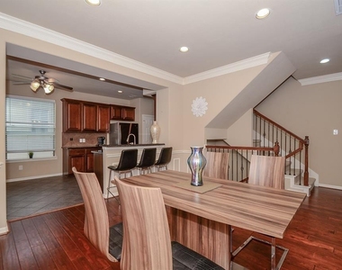 4018 Childress Street - Photo Thumbnail 6