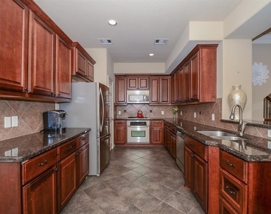 4018 Childress Street - Photo Thumbnail 7