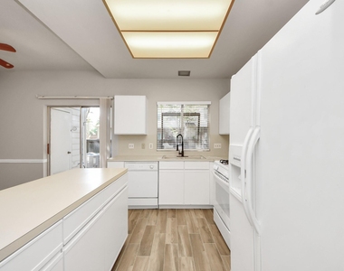 2910 Grants Lake Boulevard - Photo Thumbnail 12