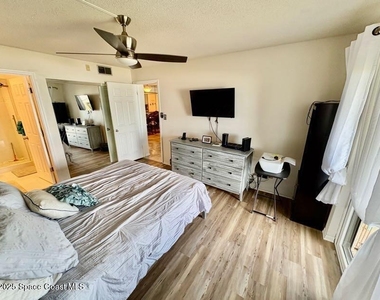 4100 Ocean Beach Boulevard - Photo Thumbnail 9