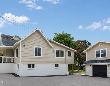 44 Barton Avenue - Photo Thumbnail 2