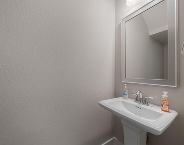 28750 Shoalhaven Court - Photo Thumbnail 8