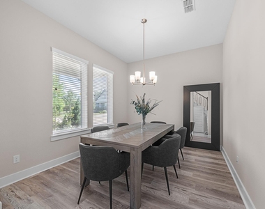 28750 Shoalhaven Court - Photo Thumbnail 2